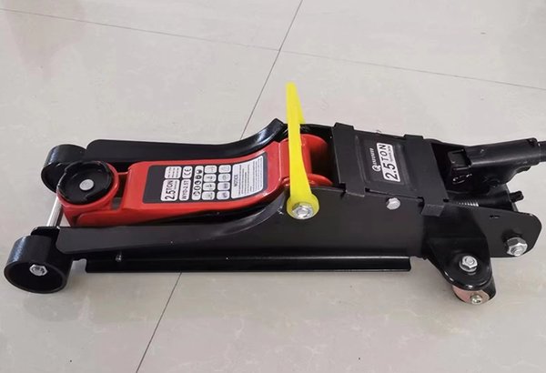 hydraulic floor jack