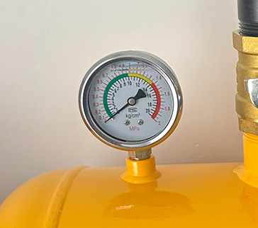 Pressure gauge